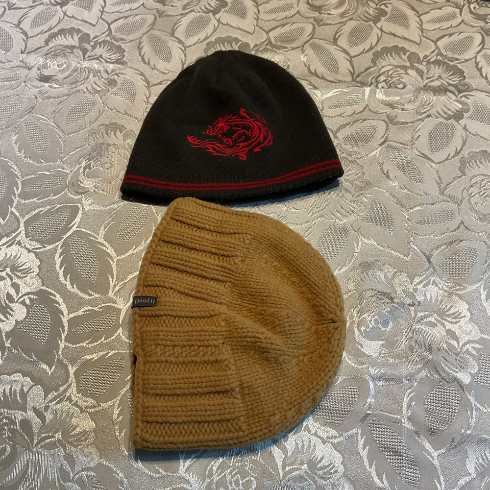 Pistil & Unbranded Beanie Bundle Mens OS Tan Black Excellent Knit Dragon Hat
